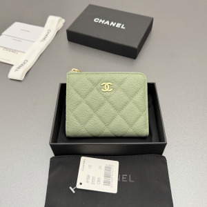 Chanel CC Zip Around Wallet Light Green quilted Caviar leather Chanel CC Zip Around Wallet Light Green quilted Caviar leather